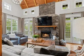 Peaceful Lake House, Hot Tub & Private Dock! - Image 2