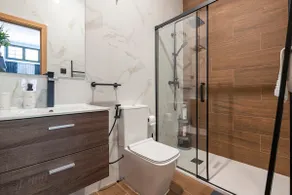 Designer Retreat | Minutes from Barajas & IFEMA - Image 4