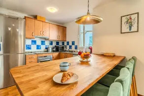 Comfortable and family-friendly · Fully equipped kitchen + Wi-Fi (Nid) - Image 3