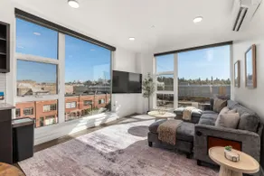 Bright 2-BR w/ King Beds - Image 3