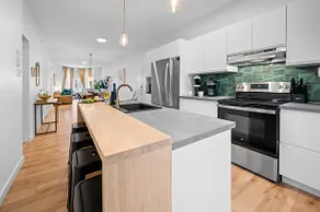 Spacious 1300sf Apt + 2 Parking Spaces + WiFi + AC - Image 2