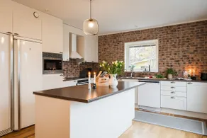 Guestly Homes - Spacious 2BR Executive Residence - Image 4