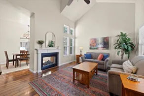 *Private Balcony*5Min>NNU*Backyard*King*Parking*W/ - Image 3