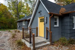 NEW: Cozy One Level w/ Hot Tub in Kerhonkson - Image 5