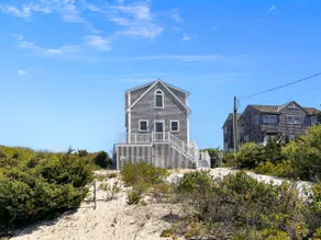 The Perfect Cape Walk-to-Beach Getaway - Image 4