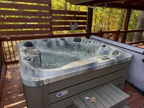 Heavenly Mountain VIew Hot Tub Fire Pit - Image 2