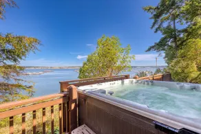 Madrona Beach House by AvantStay | Waterfront Home - Image 2