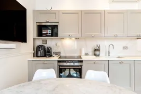 1BR luxury apartment in Covent Garden with a/c - Image 2
