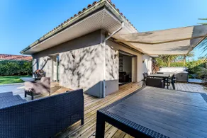 Jacuzzi Villa between Lake and Ocean - Image 2