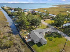 River Bend Retreat | Hot Tub·Waterfront·Game Room - Image 3