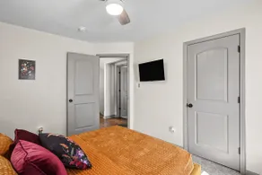 Cozy 2BR Near Ohio State - Private Yard - Parking - Image 4