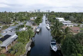 Waterfront Oasis with Private Pool - Image 4
