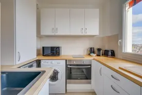 Urban Light - Beautiful 1-bedroom apartment with Terrace - Image 3