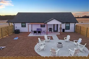 Game Night Getaway - 3BR Near WinStar - Image 4