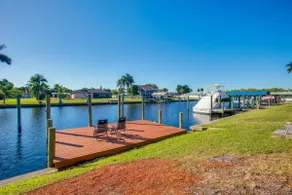 Lanai Lounging & Dockside Fun: Fort Myers Escape - Image 2