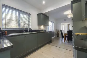 Beautiful 3-Bed Home with Hot Tub in Ross-on-Wye - Image 3