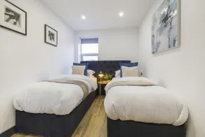 Majestic House - 2 BR - Borehamwood Station - Image 3