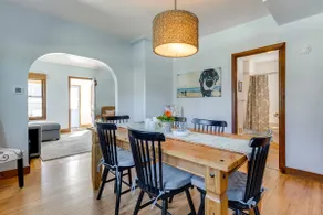 Pet Friendly! Steps to Beach - ‘Lakeview Cottage’ - Image 4