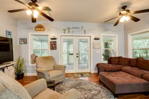 1/2 Mi to Sapelo River: Family Home w/ Large Yard - Image 5