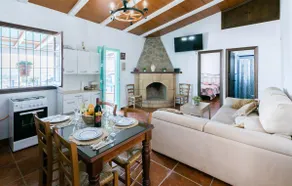 Stunning home in Puebla de los Infantes - Image 4