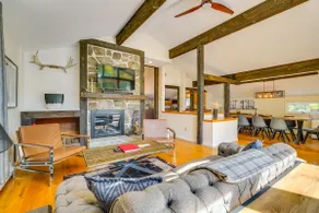 Luxe 5,000 Sq Ft Retreat: 5 Mi to Stratton Resort - Image 2