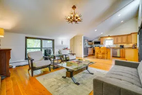 Luxe 5,000 Sq Ft Retreat: 5 Mi to Stratton Resort - Image 5
