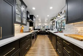 Beautifully Redesigned 5Br, Near Lake and Heavenly - Image 4