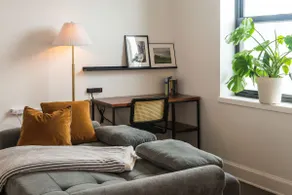 Luxury Downtown Apt with Parking, Gym, and Lap Pool · Sleeps 4-5 - Image 5
