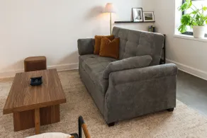 Luxury Downtown Apt with Parking, Gym, and Lap Pool · Sleeps 4-5 - Image 2