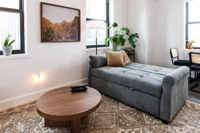 Luxury Downtown Apt with Parking, Gym, and Lap Pool · Sleeps 4-5 - Image 5