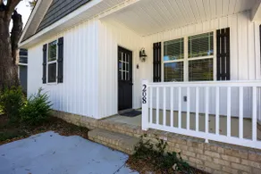 2 Min to Downtown | 9 to Elon | Car Rental Avail. - Image 3