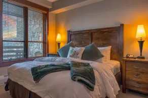 2 Min Walk to Lifts! King Bed | Hot Tub + Parking - Image 3