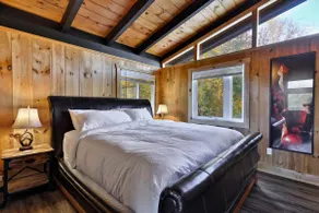 RoundTop Chalet - Hot Tub, Fire Pit & Mountain Views near Killington & Okemo - Image 5