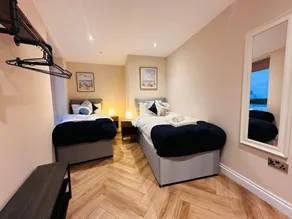 Brighton City View 3-Bed Retreat - Image 5