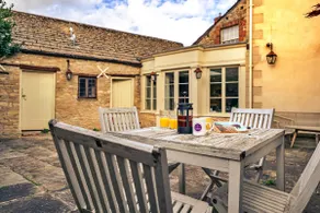 Finest Retreats | Gloucestershire House - Image 3