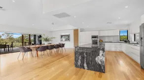 The Barrington - The Vintage Holiday Houses - Image 5