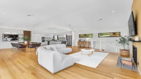 The Barrington - The Vintage Holiday Houses - Image 3
