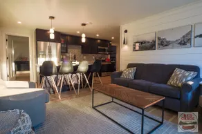 Mane Cottage – Modern Northwoods Escape - Image 5