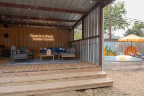 5BR Gameday Getaway• Sleeps 14• Fire Pit· Playset - Image 2
