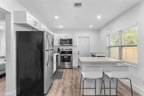 Charming North Miami Home with Private Yard - Image 5