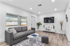 Charming North Miami Home with Private Yard - Image 2
