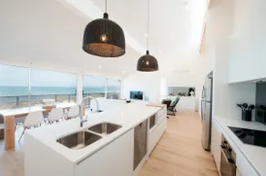 Grand Oceana - A Dual-unit Beachfront Getaway - Image 2
