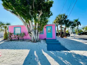 Emerald Beach Cottage - Image 5