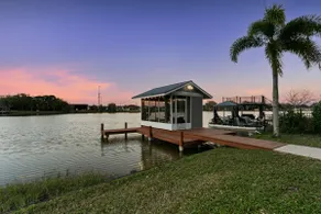 Luxe Waterfront Hideaway w Pool & Pirate Ship Dock - Image 5