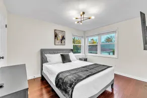 Bright & Cozy Elmhurst Stay • 3BR/2BA - Image 5