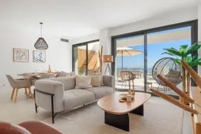 Luxury Penthouse with Big Terrace and Seaviews - Image 4