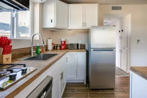 Cozy 1BR Guest House with Mountain View in Simi Valley - Image 4