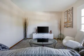 Cozy 1BR Guest House with Mountain View in Simi Valley - Image 2