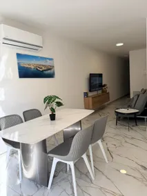 Family Friendly 2 Bedroom Apartment - By HostMT - Image 5