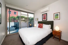 Fitzroy Aptmnt: Patio, Parking and Pet Friendly - Image 2